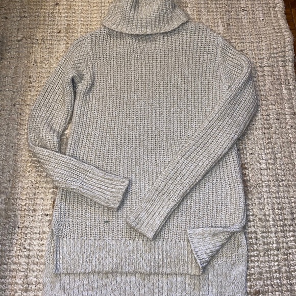 RARE Mumu Mellow Chunky Knit Gooseneck Sweater - Picture 2 of 9